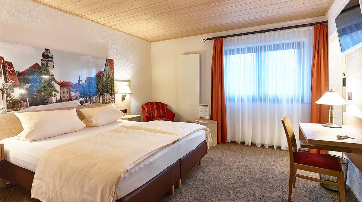 Gasthof Adler Schillingsfuerst Екстер'єр фото