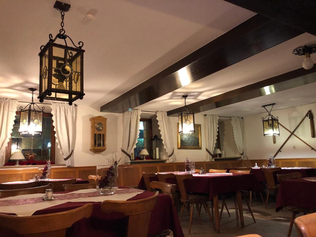 Gasthof Adler Schillingsfuerst Екстер'єр фото
